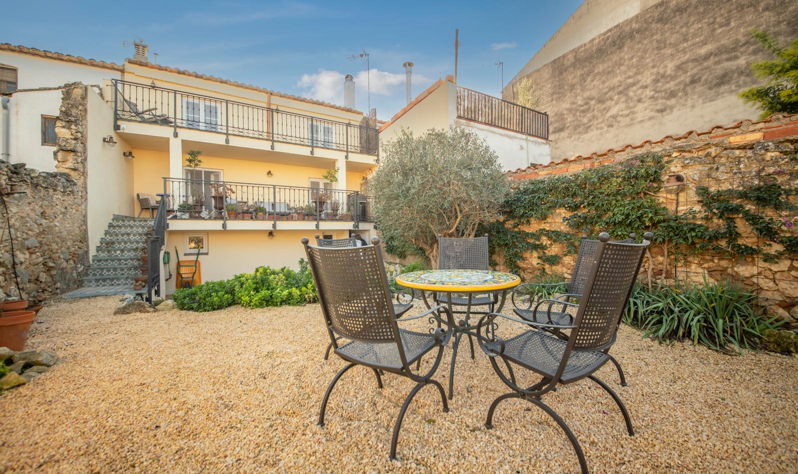 Luxury houses to buy