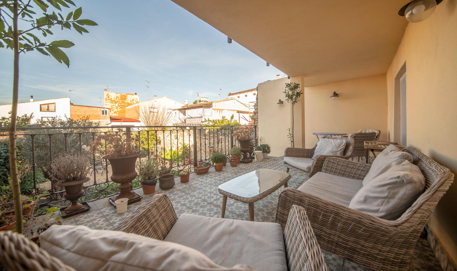 Luxury houses to buy